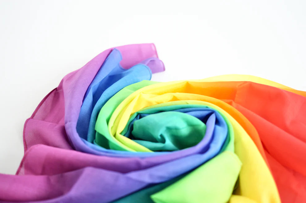 Speeldoek Regenboog – zacht voor de huid, groots voor de fantasie